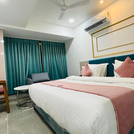 Hotel The Vital Surat Exterior photo